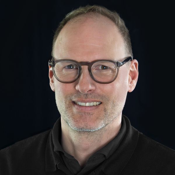 Portrait von Maximilian Nagel.